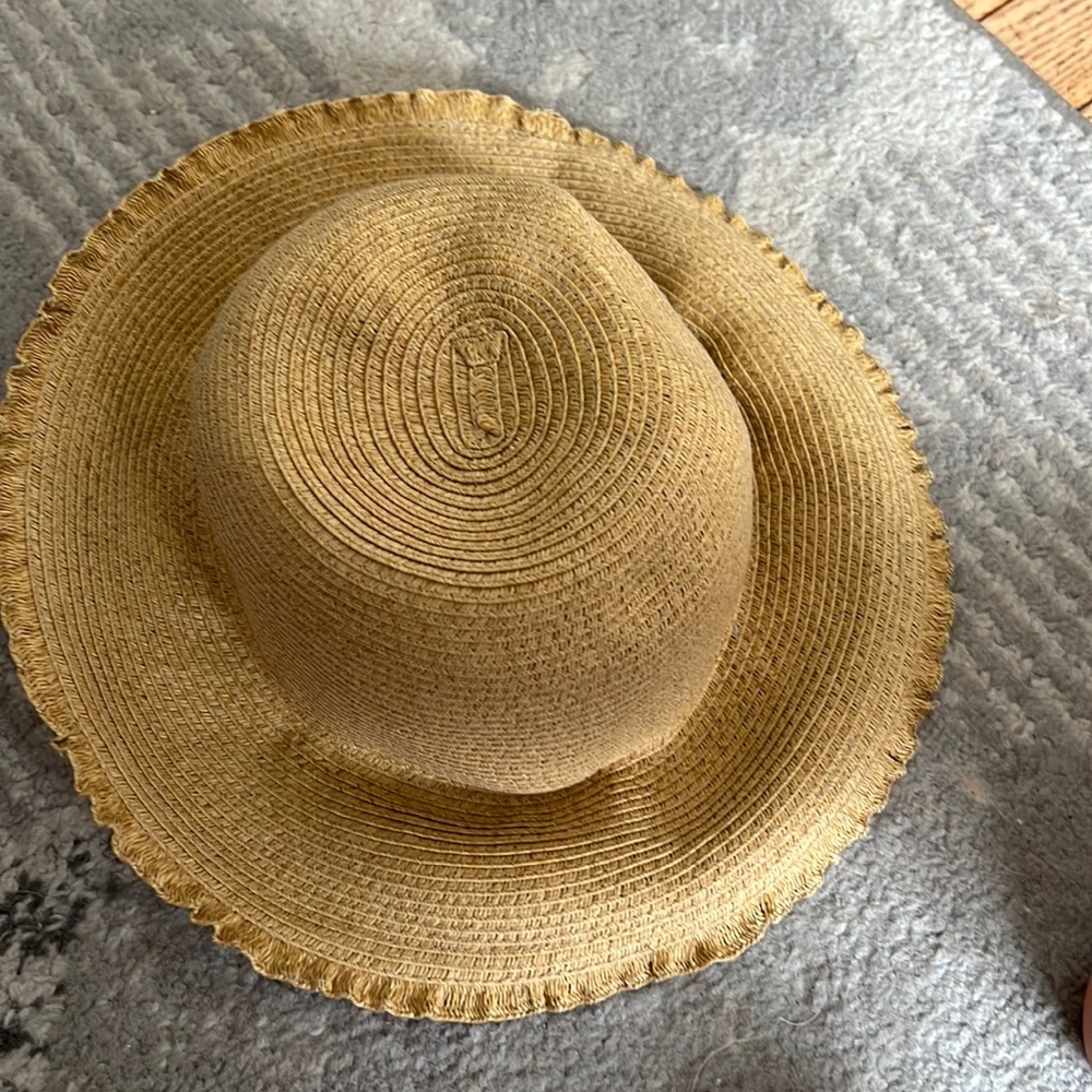 Straw sun hat